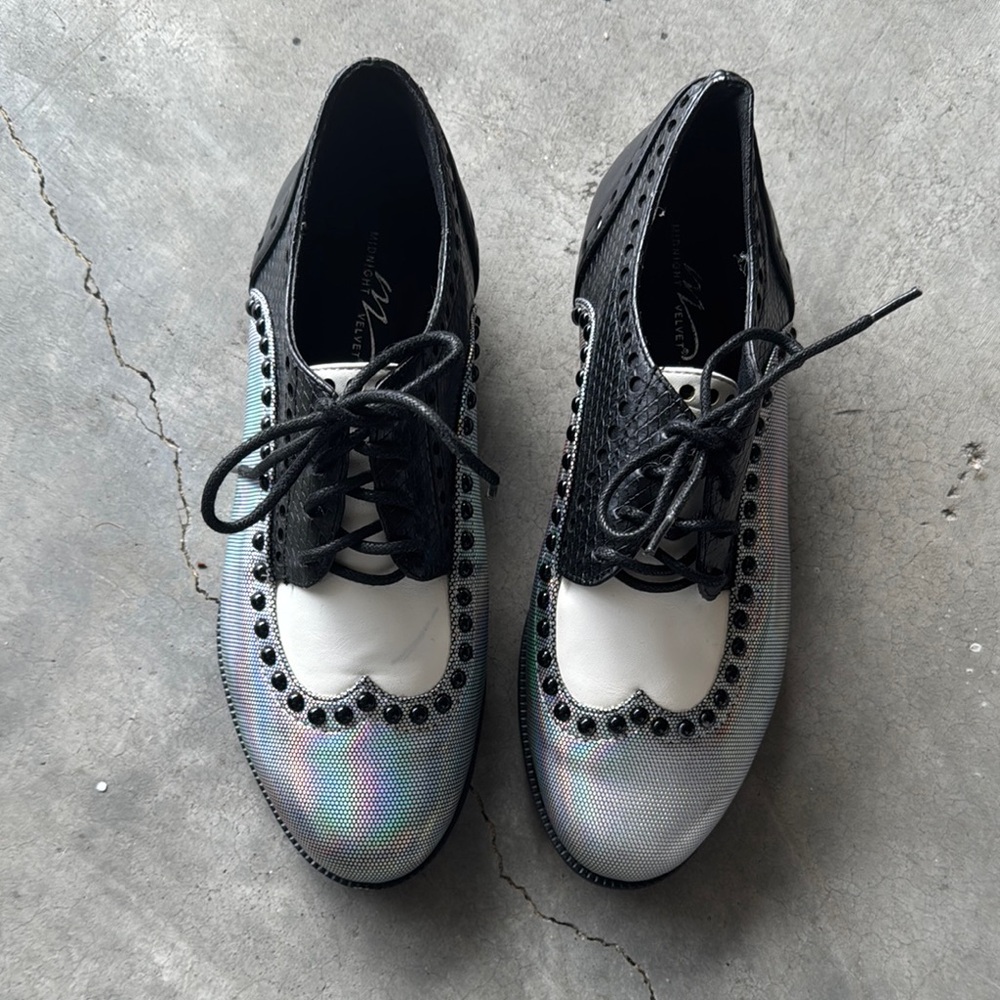 Black and White Women's Oxford Shoes